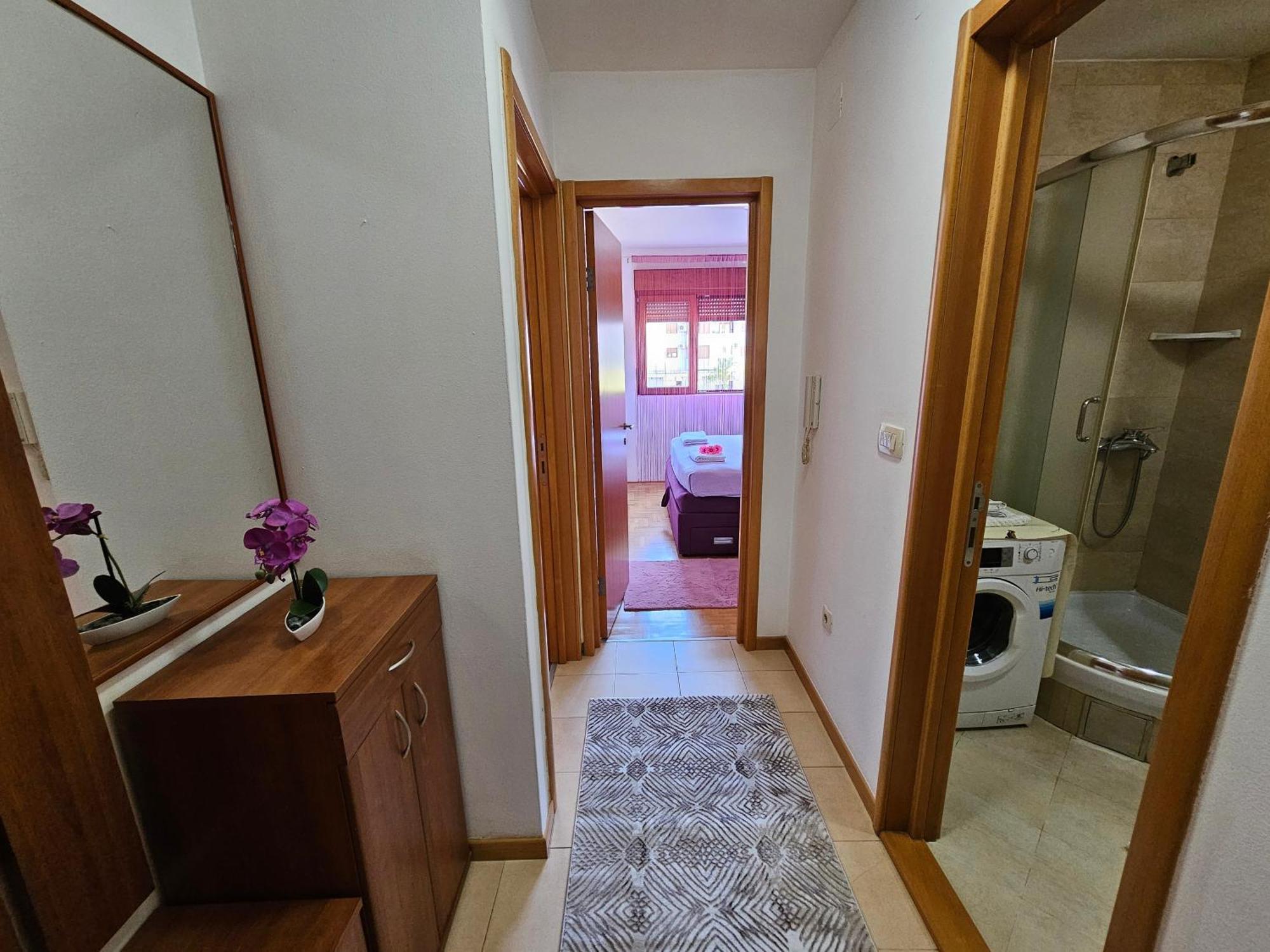 Luca Apartman Ποντγορίτσα Εξωτερικό φωτογραφία