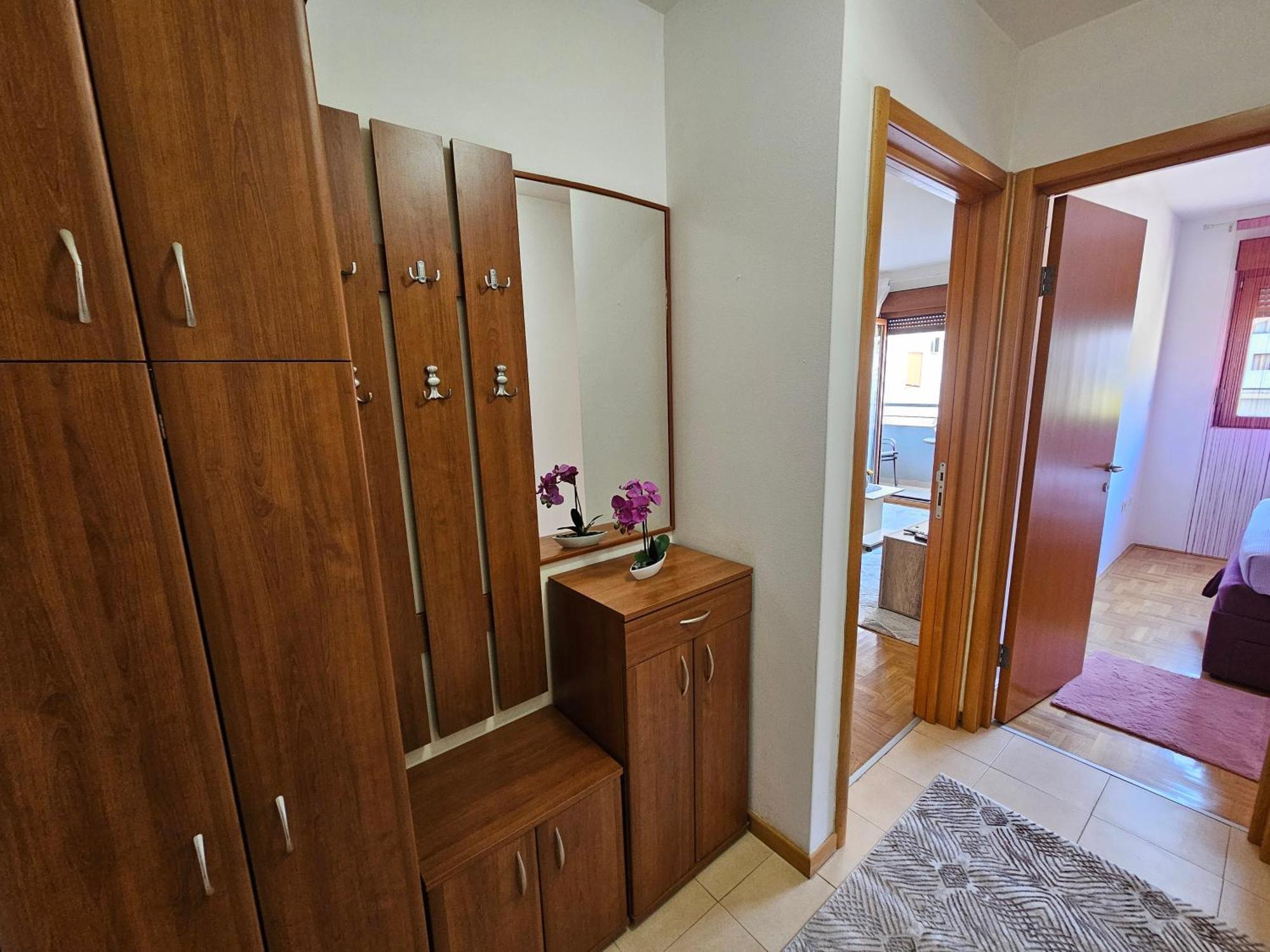 Luca Apartman Ποντγορίτσα Εξωτερικό φωτογραφία