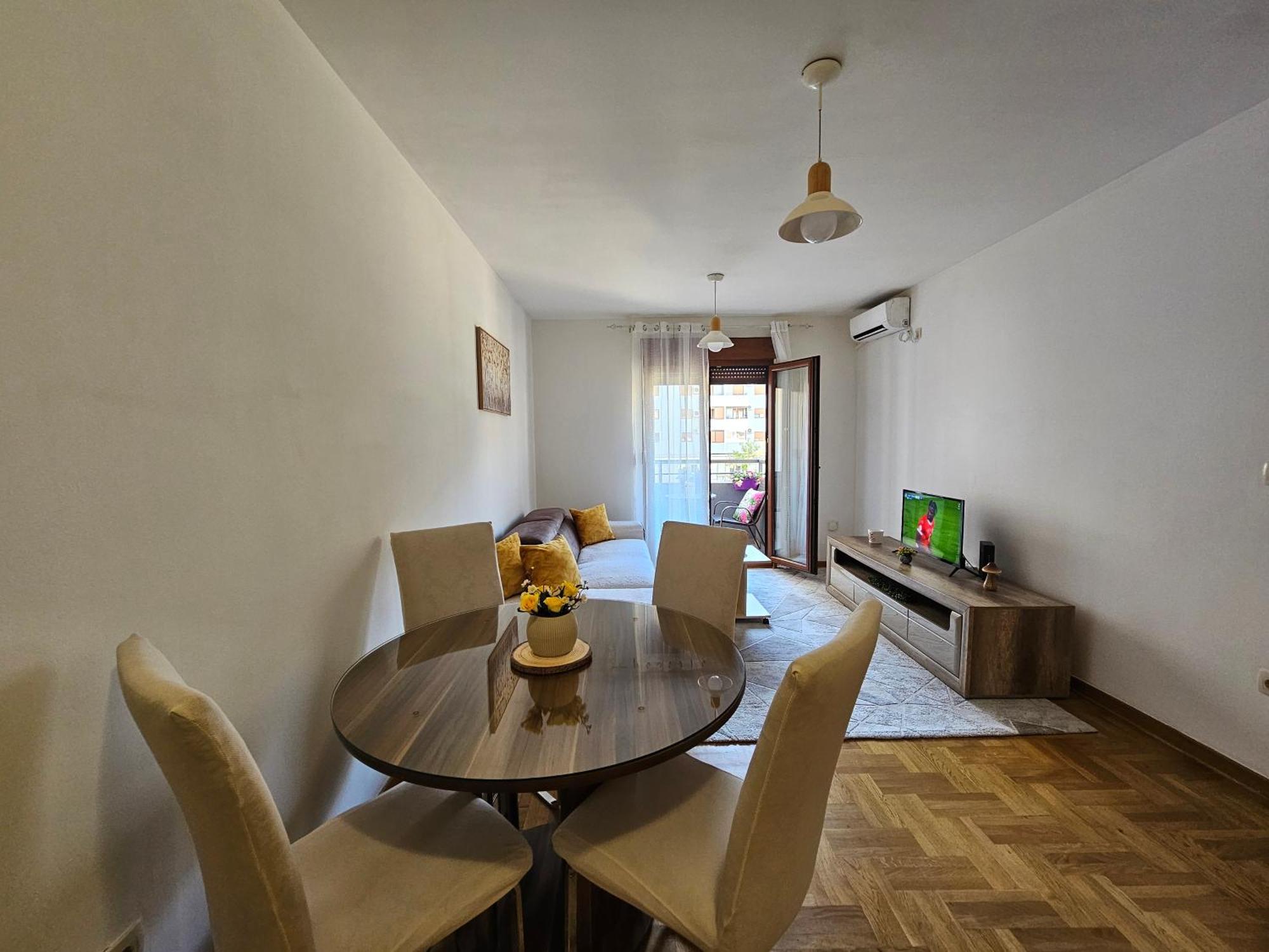 Luca Apartman Ποντγορίτσα Εξωτερικό φωτογραφία